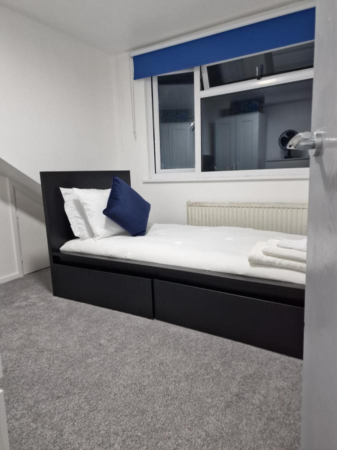Linx View 4 Bedroom House Gravesend Exteriör bild
